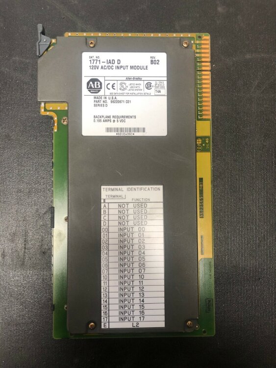ALLEN BRADLEY 1771-IAD/D AC INPUT AC входной модуль ALLEN BRADLEY 1771-IAD/D AC INPUT (AC входной модуль)