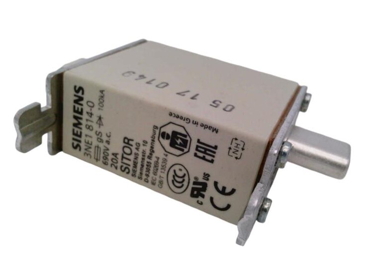 AEROVOX Z93S4824M01A3 конденсатор Конденсатор AEROVOX Z93S4824M01A3
