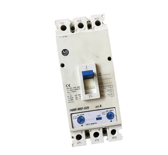 ALLEN BRADLEY 140M-M-C Защитная терминальная крышка / Защитная крышка Защитная крышка (терминальная) для 140M — 140M-M-C