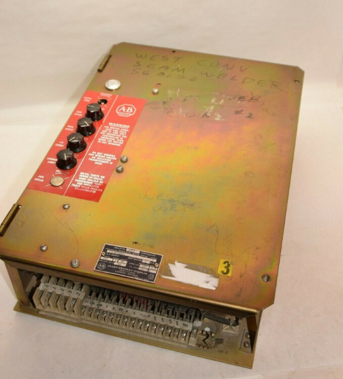 ALLEN BRADLEY 1313R-B0A61-18 привод Привод 1313R-B0A61-18, 240V 1HP