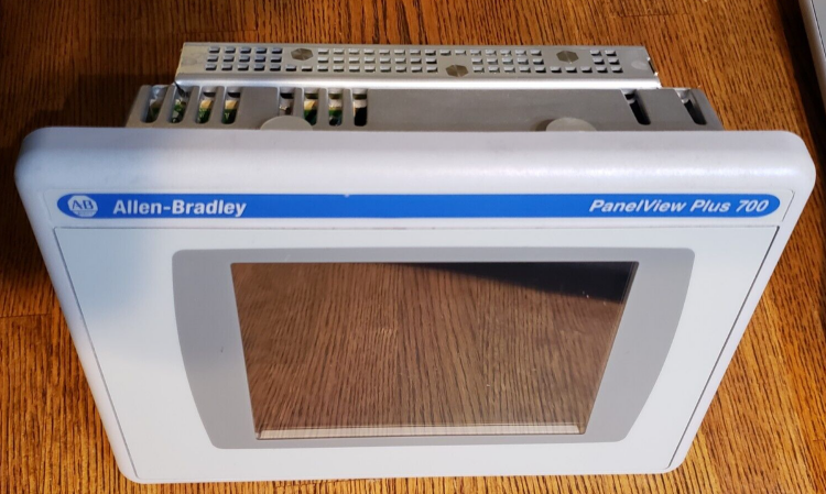 Панель оператора Allen-Bradley 2711P-T7C6D1/A