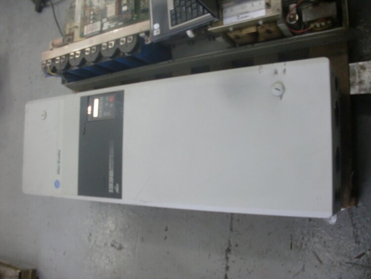 ALLEN BRADLEY 1336E-B125-AA-EN-HAP-L6 AC привод, 125 л.с. ALLEN BRADLEY 1336E-B125-AA-EN-HAP-L6, привод AC 125 л.с.