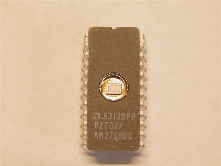 UVEPROM 1Kx8 AM2708DC, 24-pin CDIP, 450 ns