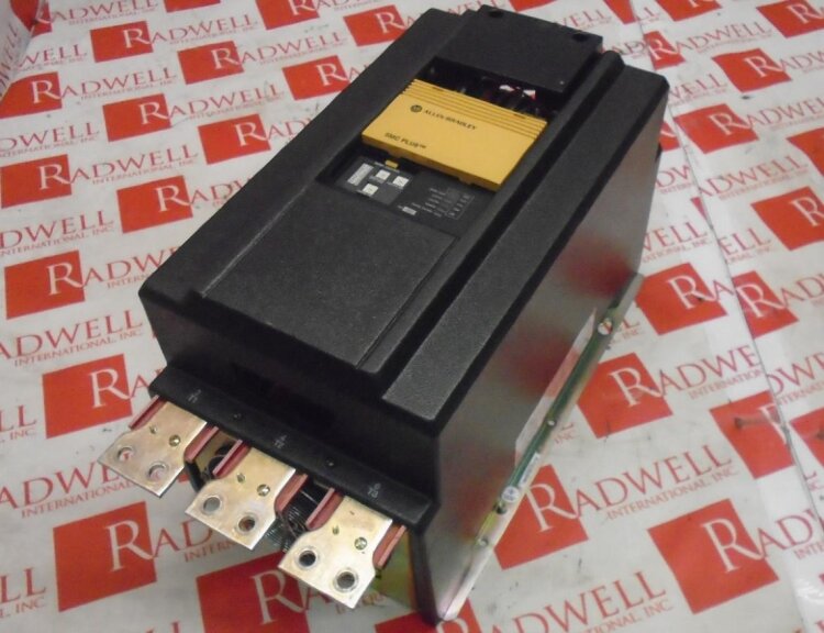 ALLEN BRADLEY 150A180NBDB/B Контроллер плавного пуска двигателя ALLEN BRADLEY 150A180NBDB — контроллер плавного пуска (SMC)