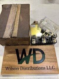 1494F-R611 FUSE BLOCK ADAPTER PLATE KIT, 100A FUSE CLIPS, CLASS R, 600V 1494F-R611 — плата-адаптер для держателя предохранителя, зажимы 100A, класс R, 600V